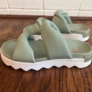 Sorel Viibe Twist Slide Women’s Size 8